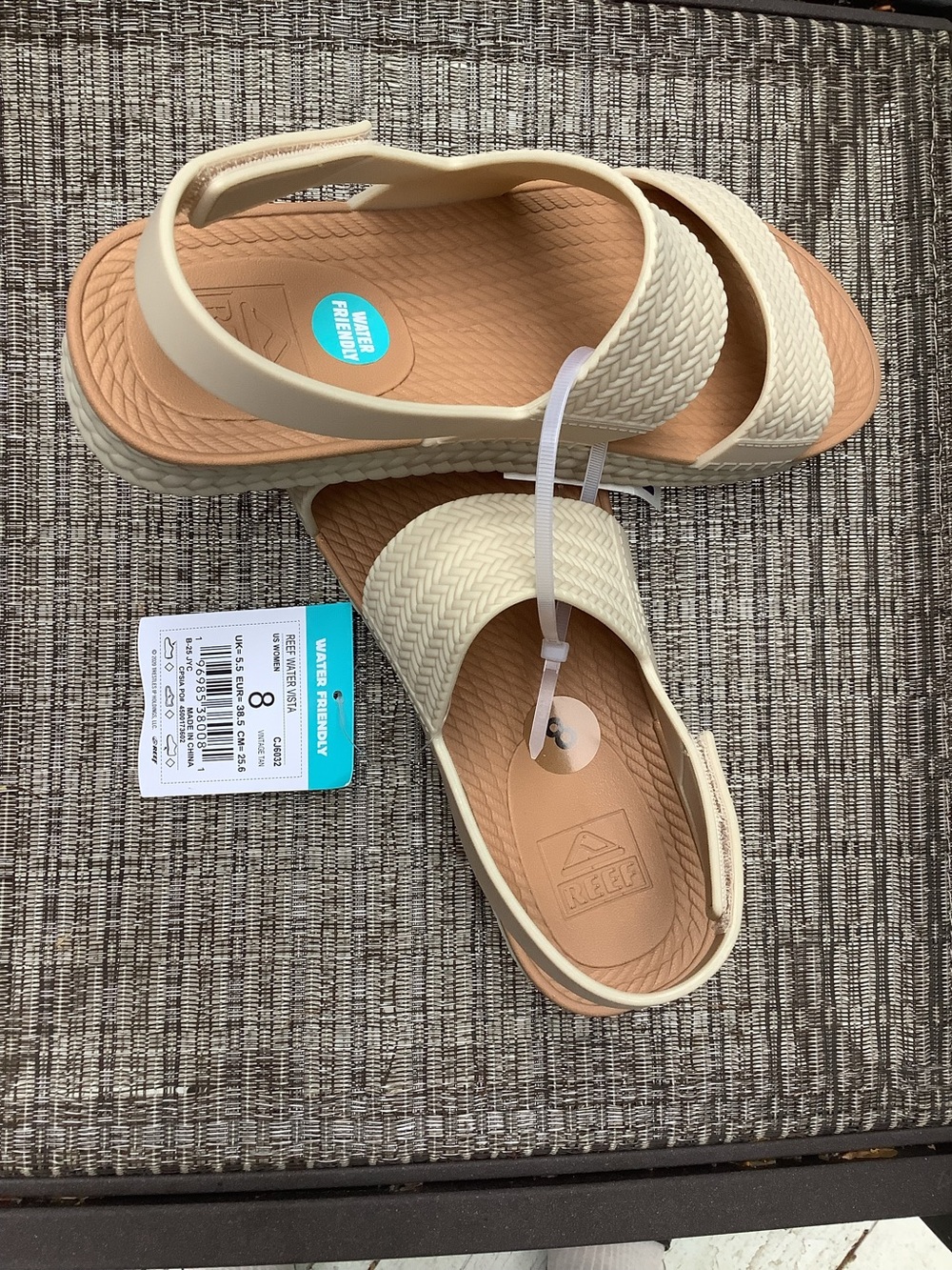 NWT REEF Ridiculously Comfortable Water Vista Friendly Sandals Platform Velcro 8 - Picture 5 of 8